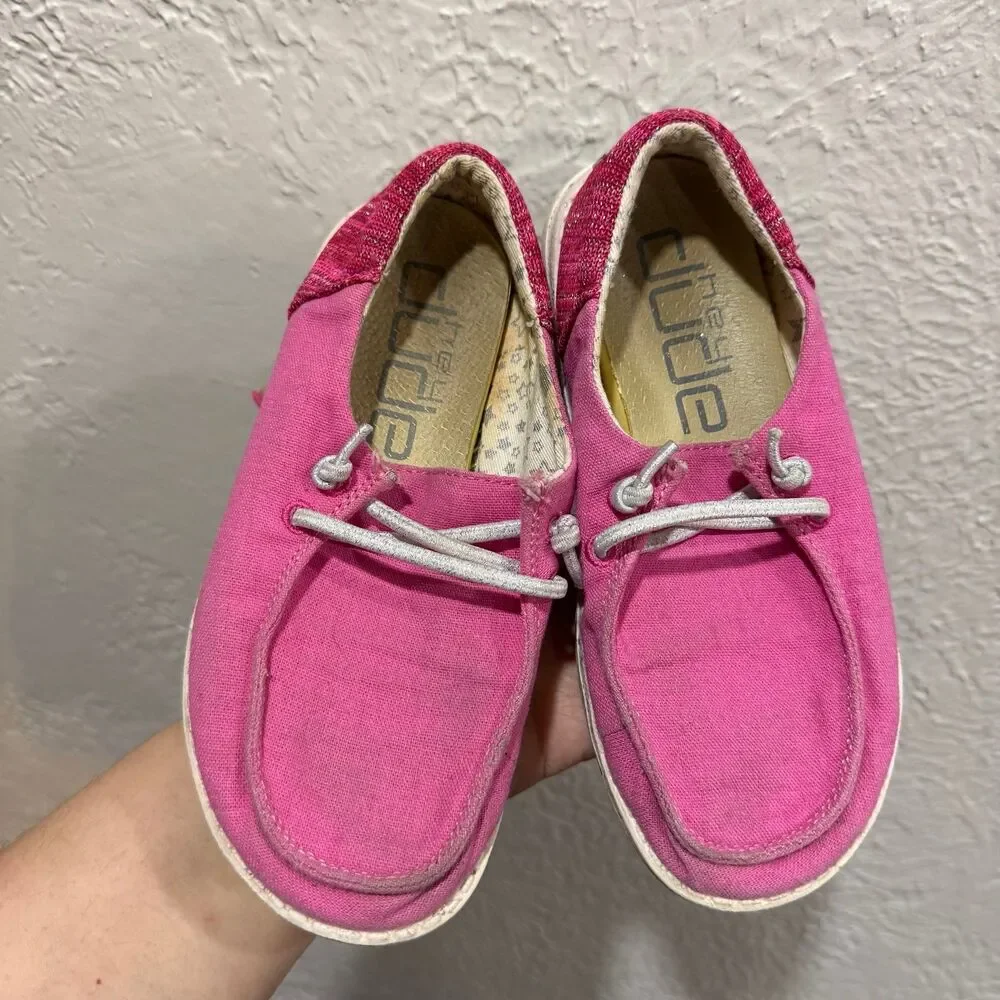Hey Dude Children Size 12 fuchsia